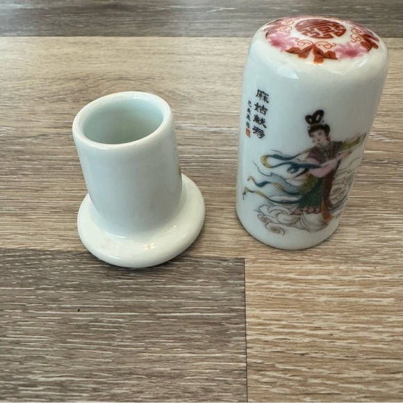 Vintage Chinese Porcelain Two Piece Toothpick Holder - Picture 5 of 8